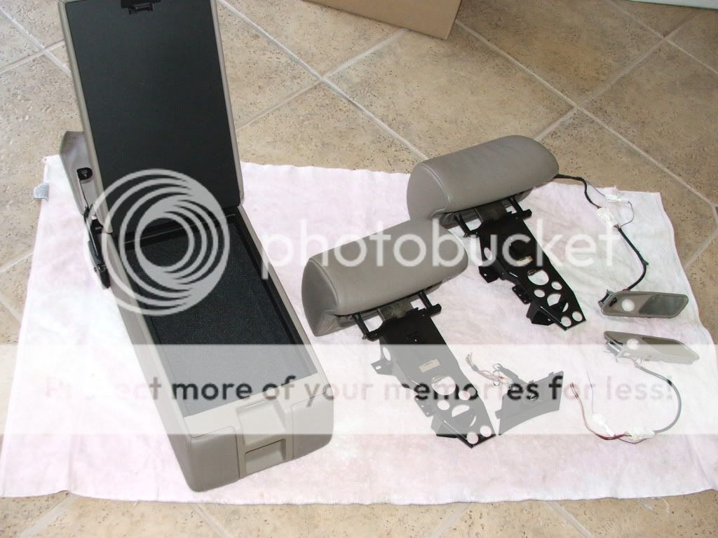 E34 Rear Head rests arm rest and map lights